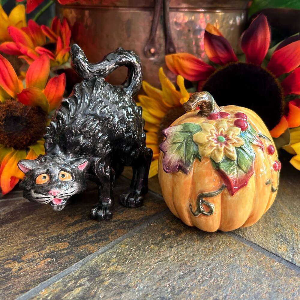 Fitz and Floyd “Halloween Harvest” Collection Salt and Pepper Shakers (68/530)